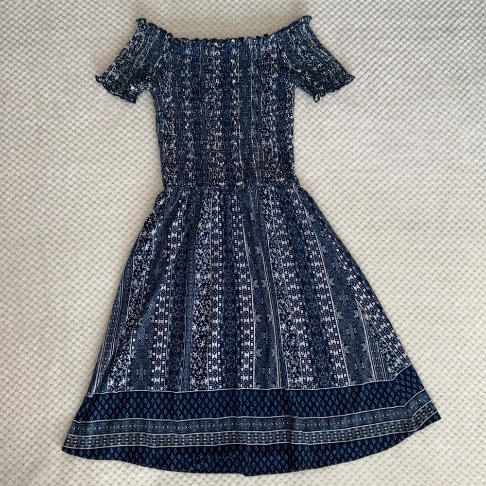 Rue21 blue and white stretchy off-shoulder patterned dress Size Medium